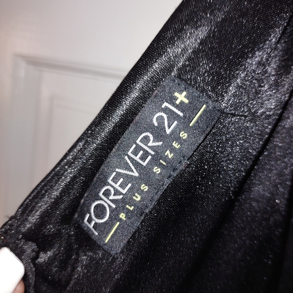 Black sequin dress - Picture 4 of 4